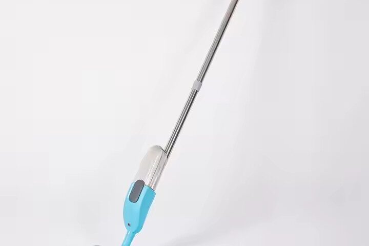 360 Degree Rotating Spray Mop with Refillable Tank for Home Cleaning (3) Home cleaning spray mop with 360-degree swivel head and refillable water bottle