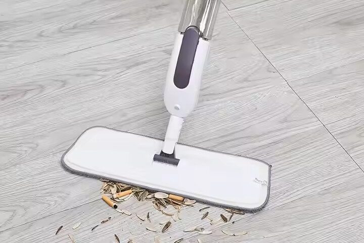 Best-Selling Microfiber Spray Mop for Home Use (6) Hot-selling microfiber spray mop with 360-degree swivel head and ergonomic handle for easy home cleaning