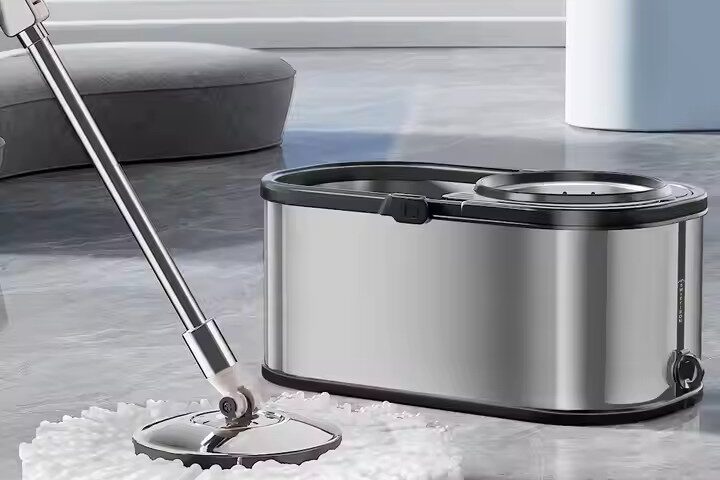 Customizable 360° rotating spin mop with microfiber head and bucket (5) Custom 360-degree magic spin mop set for home floor cleaning