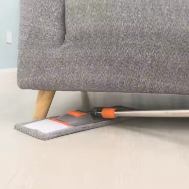 Super absorbent microfiber flat mop with reusable cleaning pad for home floors