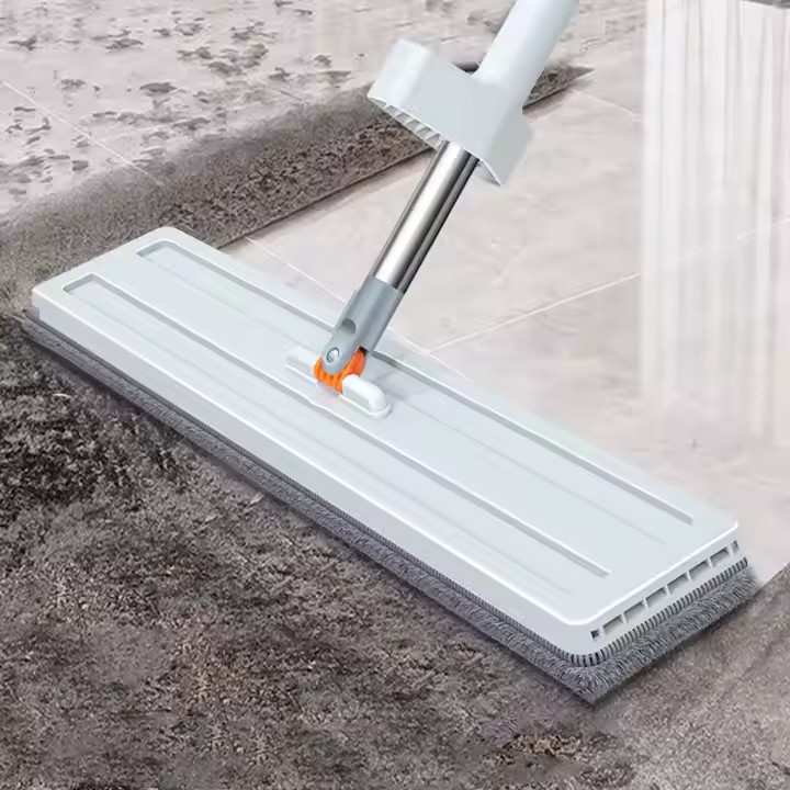 Super absorbent microfiber flat mop with reusable cleaning pad for home floors