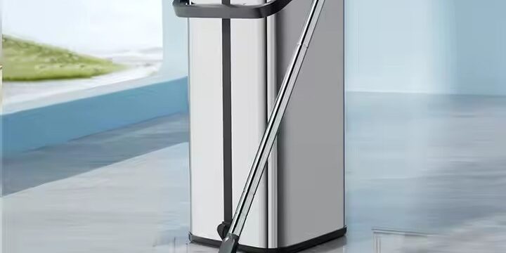 High-quality hands-free magic flat mop with microfiber pad