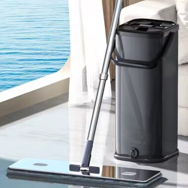 High-quality hands-free magic flat mop with microfiber pad