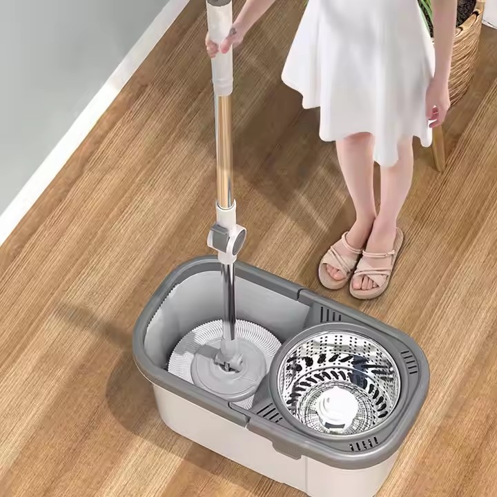 High-quality 360° easy-wring microfiber spin mop for floor cleaning