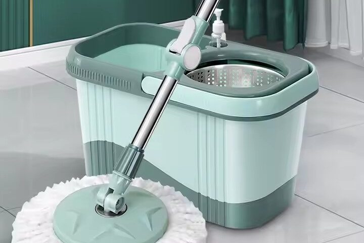Round 360-degree magic spin mop with rotating microfiber head and bucket