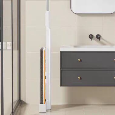 Hands-free flat mop with self-wringing bucket and microfiber pad